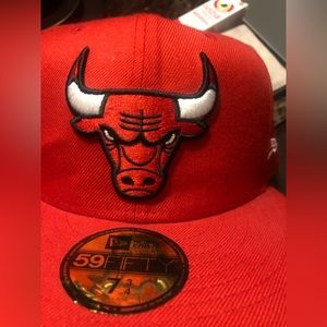 ALL RED CHICAGO BULLS HAT (NEW ERA)